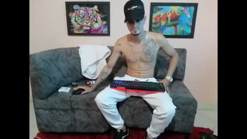Snapshot of liam_andres12 chatting on September 20, 10:00 pm Andres online show from September 20, 10:00 pm