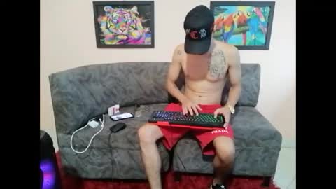 Snapshot of liam_andres12 chatting on September 22, 9:39 pm Andres online show from September 22, 9:39 pm