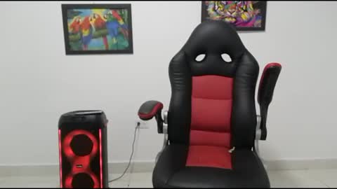 Snapshot of liam_andres12 chatting on October 29, 10:33 pm Andres online show from October 29, 10:33 pm