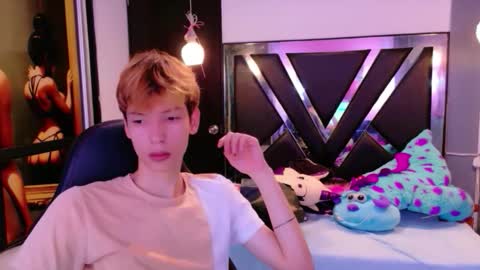 Snapshot of liam_green1 chatting on February 11, 12:10 pm liam_green1 online show from February 11, 12:10 pm