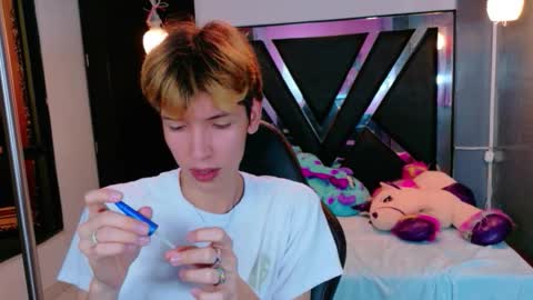 Snapshot of liam_green1 chatting on February 16, 12:45 pm liam_green1 online show from February 16, 12:45 pm