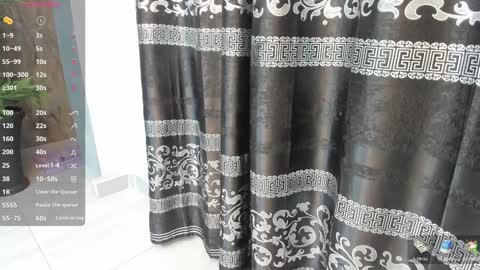 LIAM KLEIN online show from February 6, 11:10 am