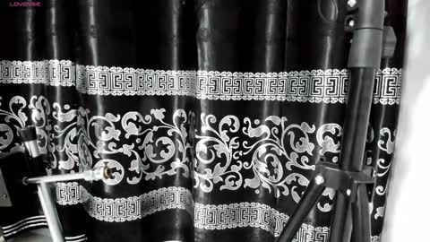 LIAM KLEIN online show from February 13, 11:17 am