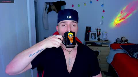 Snapshot of liam_oficial chatting on December 13, 4:11 am liam online show from December 13, 4:11 am