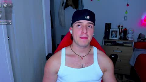 Snapshot of liam_oficial chatting on December 19, 7:51 am liam online show from December 19, 7:51 am