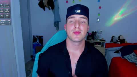 Snapshot of liam_oficial chatting on January 15, 9:02 am liam online show from January 15, 9:02 am