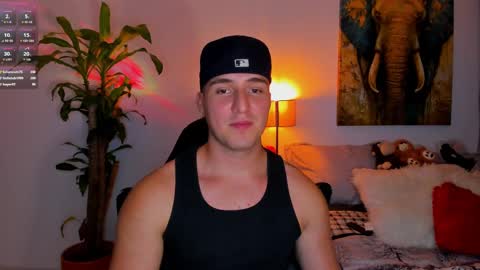 Snapshot of liam_oficial chatting on February 25, 6:58 am liam online show from February 25, 6:58 am