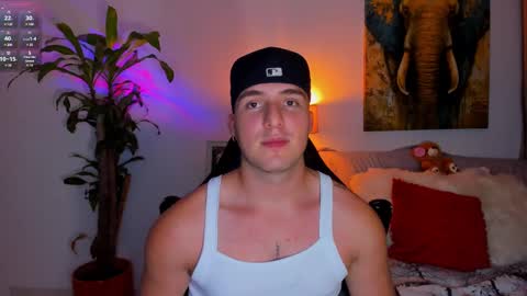 Snapshot of liam_oficial chatting on February 26, 5:20 am liam online show from February 26, 5:20 am