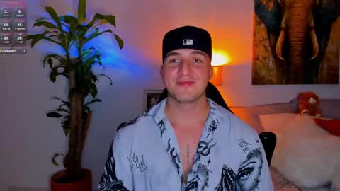 Snapshot of liam_oficial chatting on February 27, 6:50 am liam online show from February 27, 6:50 am