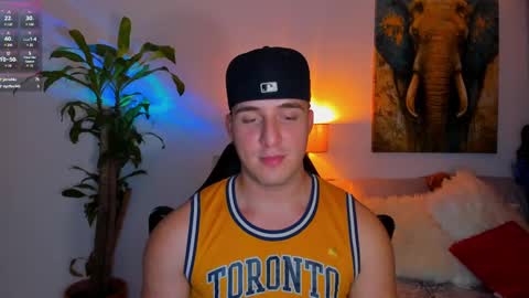 Snapshot of liam_oficial chatting on February 28, 7:48 am liam online show from February 28, 7:48 am