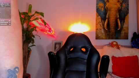 Snapshot of liam_oficial chatting on March 1, 7:30 am liam online show from March 1, 7:30 am