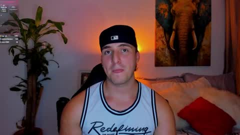 Snapshot of liam_oficial chatting on March 6, 7:03 am liam online show from March 6, 7:03 am