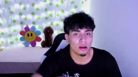 Snapshot of liam_ruiz_ chatting on January 20, 10:59 pm Liam online show from January 20, 10:59 pm