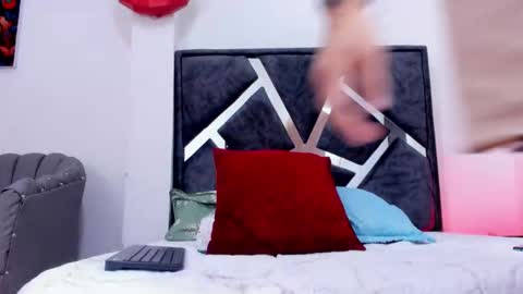 Call me Lian online show from January 11, 1:05 pm