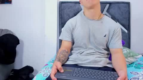 Call me Lian online show from February 18, 12:12 pm