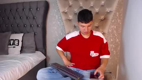 Liam  online show from March 4, 8:37 pm