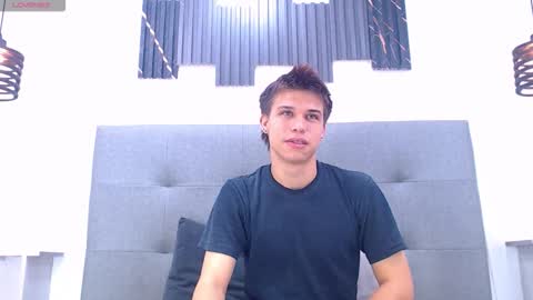 liam_york online show from March 27, 8:19 pm