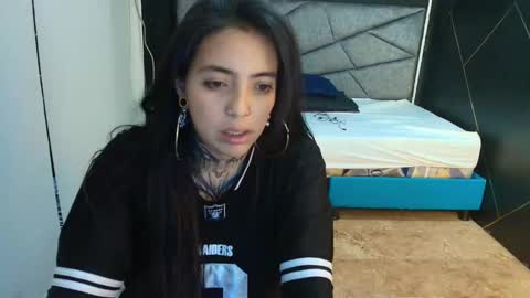 L I A M O N R O E online show from November 19, 11:43 am