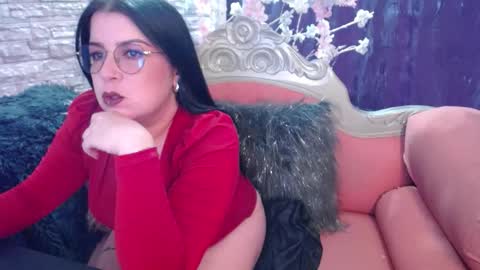 Lia online show from December 1, 2:33 pm