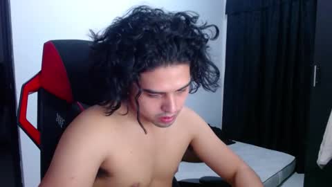 liamrides online show from November 16, 1:11 am