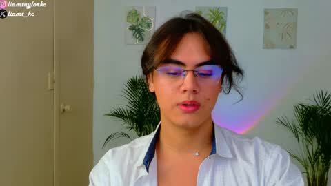 Tell me Liam online show from December 3, 10:19 pm