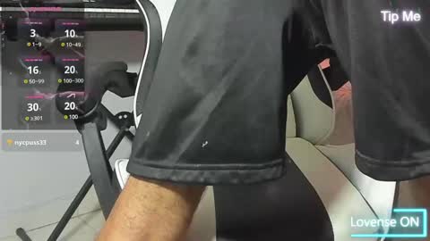 Snapshot of liamtrevor chatting on February 6, 6:56 pm liamtrevor online show from February 6, 6:56 pm