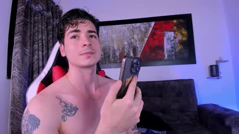 Snapshot of liamwyatt_ chatting on September 25, 3:32 am liamwyatt_ online show from September 25, 3:32 am