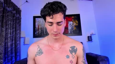 Snapshot of liamwyatt_ chatting on October 17, 5:10 am liamwyatt_ online show from October 17, 5:10 am