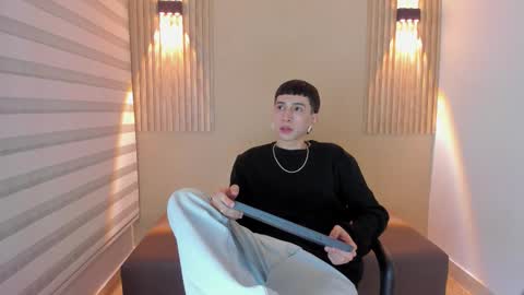 lian_cameron online show from February 11, 3:55 am