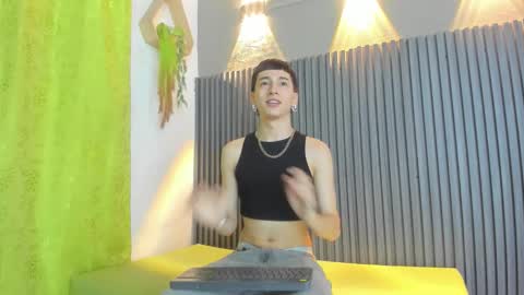 lian_cameron online show from February 28, 4:02 am