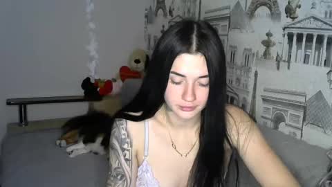 liana_diva online show from December 23, 1:51 am