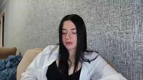 Snapshot of liana_diva chatting on June 3, 6:02 pm liana_diva online show from June 3, 6:02 pm
