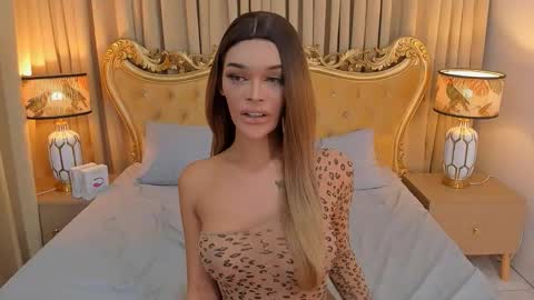 Snapshot of lianafoxontop chatting on October 16, 5:03 pm lianafoxontop online show from October 16, 5:03 pm