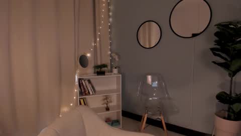 Snapshot of liapearce chatting on September 18, 12:07 pm Lia online show from September 18, 12:07 pm