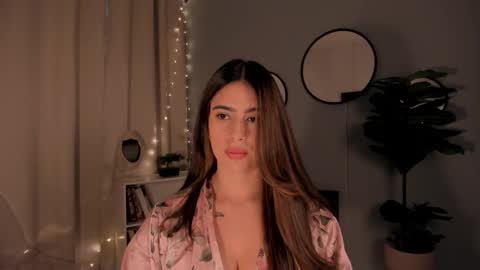 Snapshot of liapearce chatting on September 30, 12:10 pm Lia online show from September 30, 12:10 pm