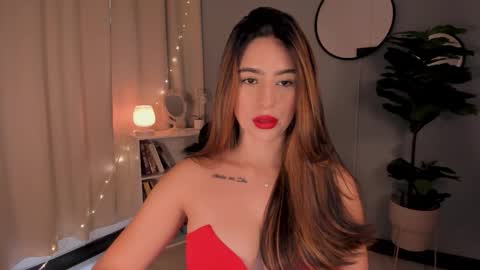 Snapshot of liapearce chatting on October 10, 1:21 pm Lia online show from October 10, 1:21 pm