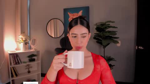 Snapshot of liapearce chatting on November 12, 12:05 pm Lia online show from November 12, 12:05 pm