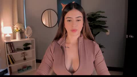 Lia online show from November 19, 12:27 pm