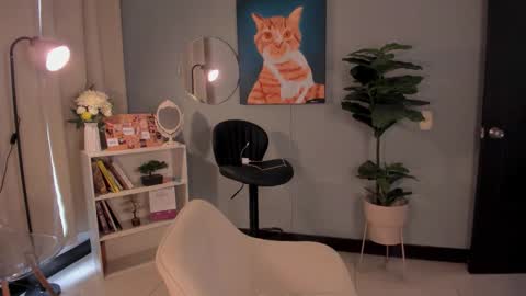 Lia online show from February 25, 1:32 pm