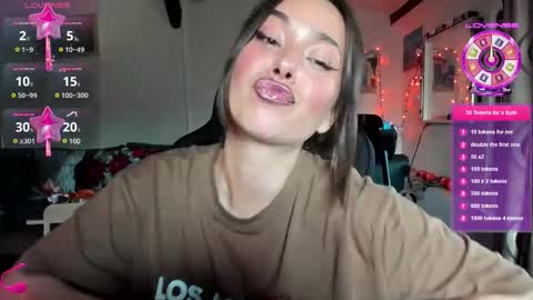 Snapshot of liaquinn chatting on October 22, 1:33 pm LiaQuinn online show from October 22, 1:33 pm