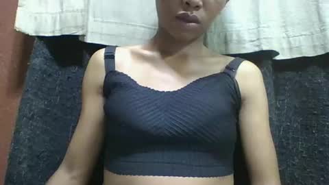 Snapshot of liaraisha chatting on October 2, 3:35 am liaraisha online show from October 2, 3:35 am