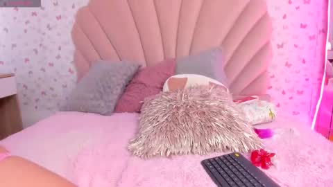 Snapshot of liarossi_ chatting on November 4, 12:59 pm liarossi_ online show from November 4, 12:59 pm