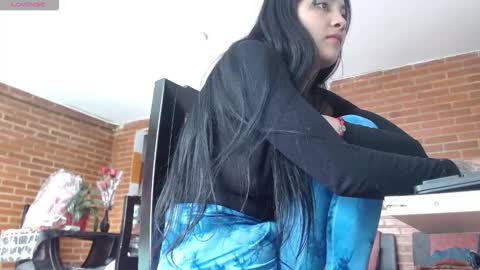 Snapshot of liarouse04 chatting on February 20, 1:11 pm Liarouse04 online show from February 20, 1:11 pm