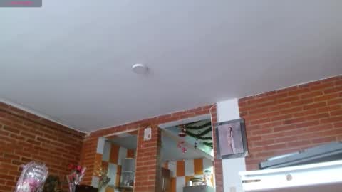 Snapshot of liarouse04 chatting on February 23, 12:46 pm Liarouse04 online show from February 23, 12:46 pm