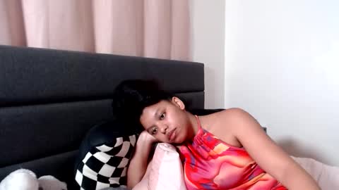 liatalian online show from March 8, 3:10 am