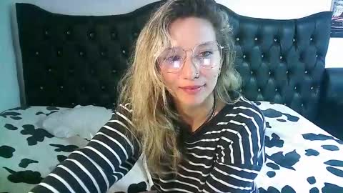 licethf00x online show from September 18, 8:00 pm