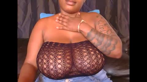 lickabletash98 online show from December 31, 9:10 am