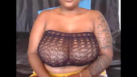 lickabletash98 online show from January 9, 12:30 pm