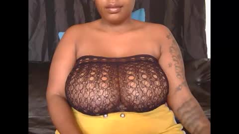 lickabletash98 online show from January 12, 6:28 am