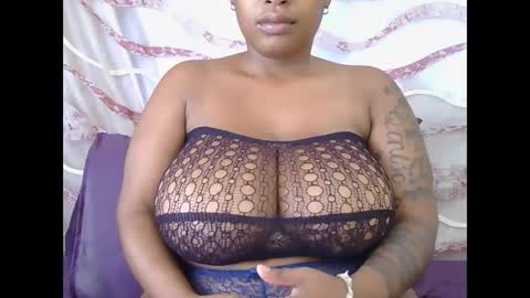 lickabletash98 online show from January 25, 6:01 am